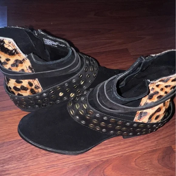 Naughty Monkey | Studded Leopard Print Ankle Booties | Side Zip | Women’s 6 - Picture 3 of 5